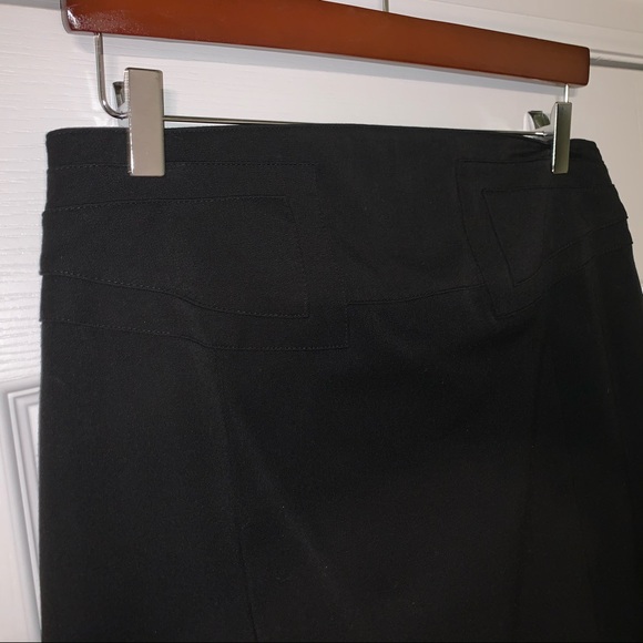 Express - Pencil Skirt with clasp back - Picture 4 of 8